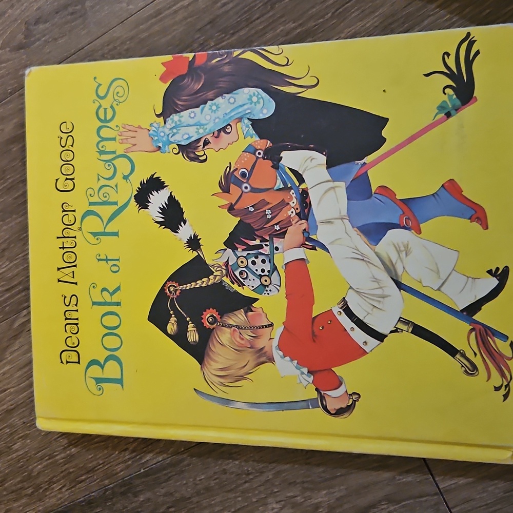 Mother Goose Book of Rhymes - Yellow Cover